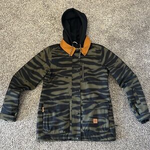 Women’s DC Snowboard/Ski jacket